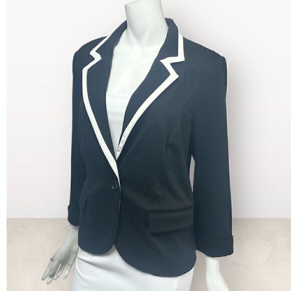 Catherine Malandrino black blazer with white trim - Picture 3 of 6